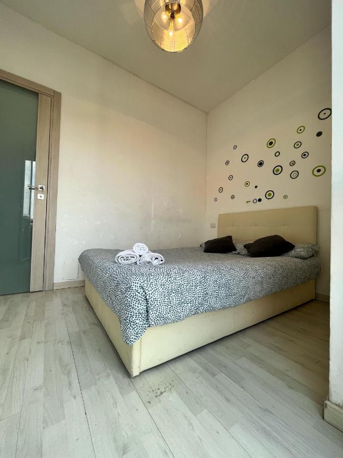 Fondazione Prada Apartment With Balcony Milano Exteriör bild